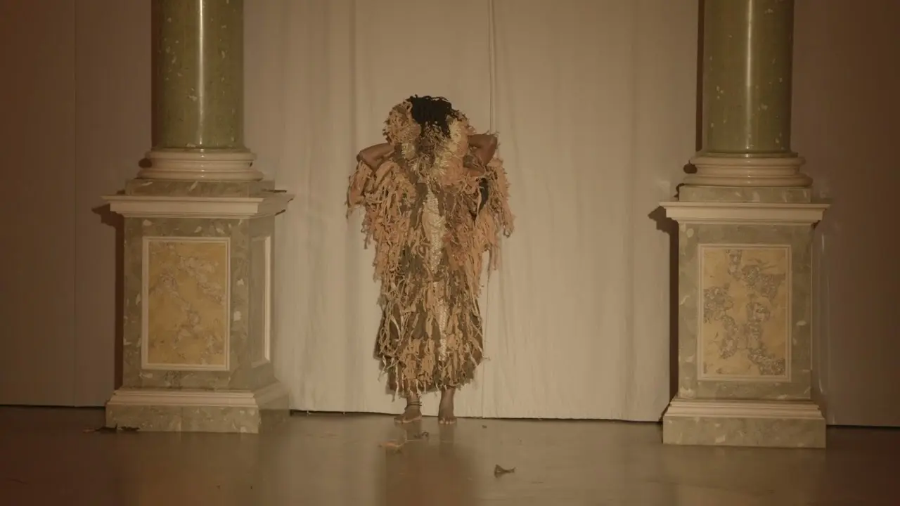 Forschungsperformance des Choreografen Robert Ssempijja, Fellow der Transkulturellen Akademie 2023