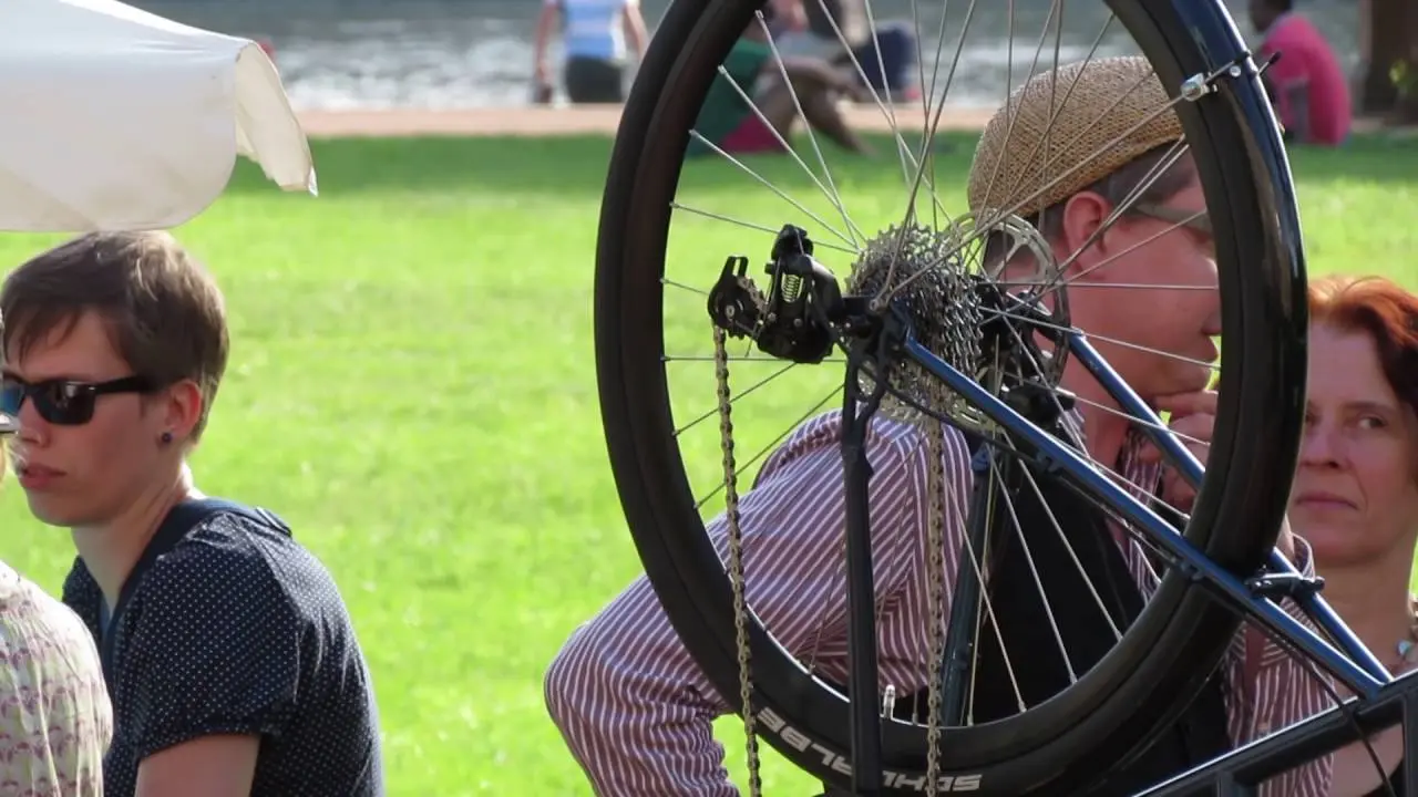 Erster Dresdner Tweed Run 2016