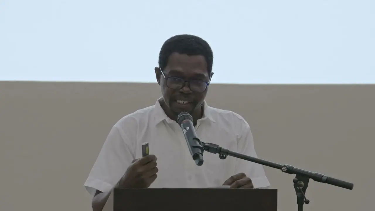 Anamnese, Schuld oder Reue? Einführung in die deutsche Kolonialgeschichte mit Prof. Didier Houénoudé