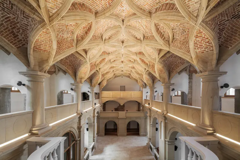 Raumansicht mit Deckengewölbe